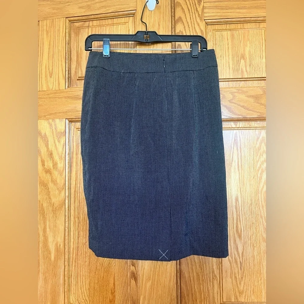 Ann Taylor - Factory - Pencil Skirt - Picture 3 of 3